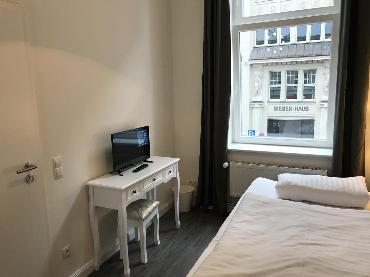 Hotel Fame Am Hauptbahnhof ハンブルク エクステリア 写真