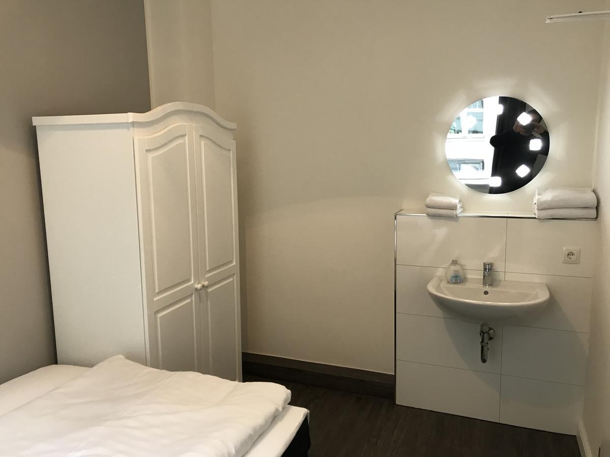 Hotel Fame Am Hauptbahnhof ハンブルク エクステリア 写真